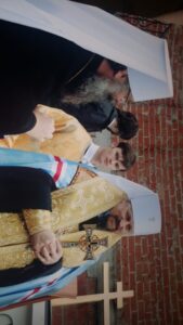 Митрополит Иоанн Белгородский с митрополитом Кириллом Екатеринбургским на освящении крестов для храма